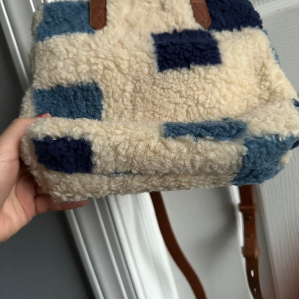 Madewell The Small Transport Crossbody: (Re)sourced Sherpa Edition - Picture 3 of 4